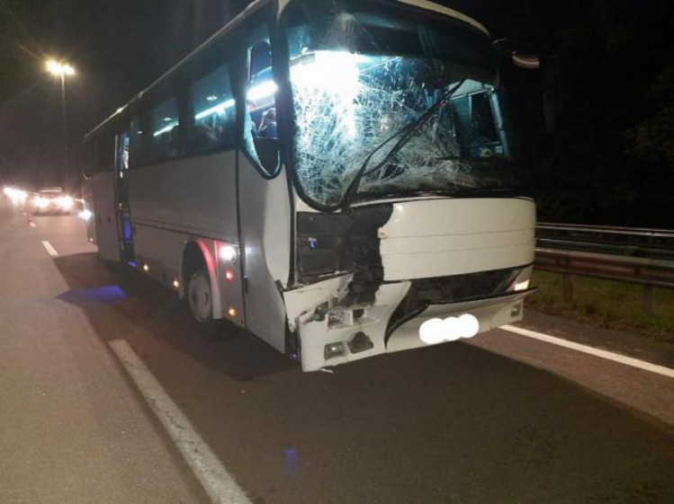 На Рівненщині автобус із пів сотнею паломників потрапив у ДТП